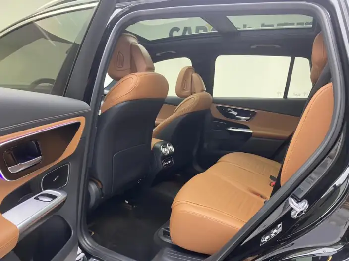 Mercedes-Benz GLC 2023 Model Facelift GLC 300 L 4MATIC Dynamic Model 7 seat – фото 26