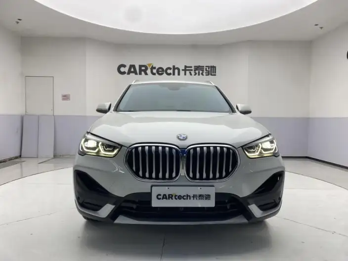 BMW X1 2021 Model sDrive20Li Fashion Model – фото 2