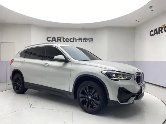 BMW X1 2021 Model sDrive20Li Fashion Model – фото 3