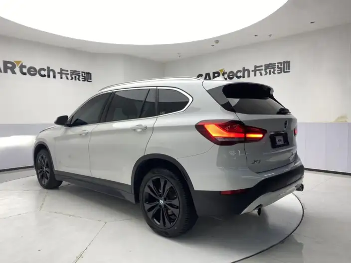 BMW X1 2021 Model sDrive20Li Fashion Model – фото 5