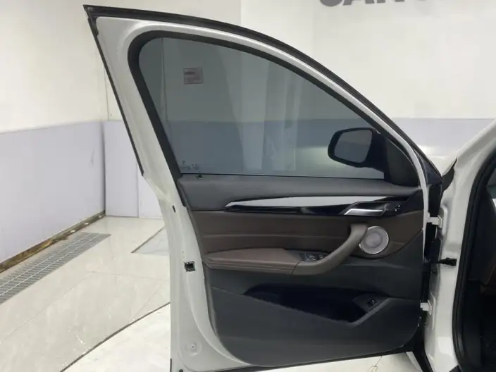 BMW X1 2021 Model sDrive20Li Fashion Model – фото 25
