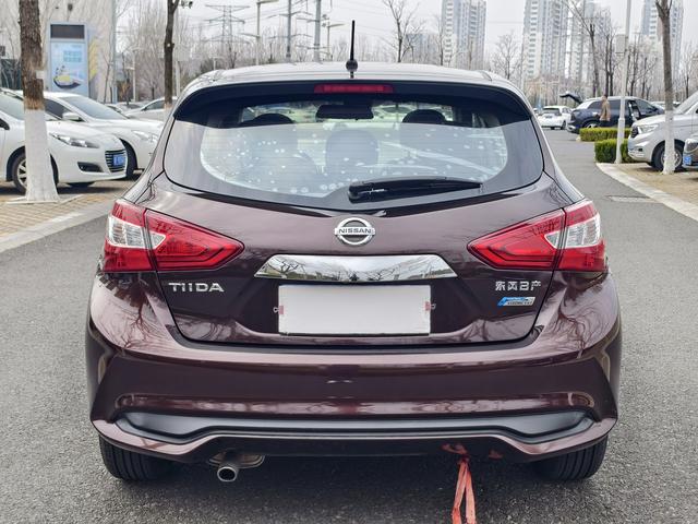 Nissan Tiida 2016 1.6L CVT Cool Move – фото 5