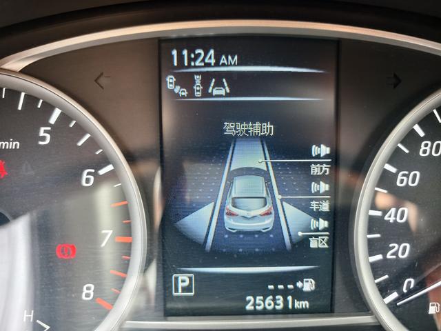 Nissan Tiida 2016 1.6L CVT Cool Move – фото 10
