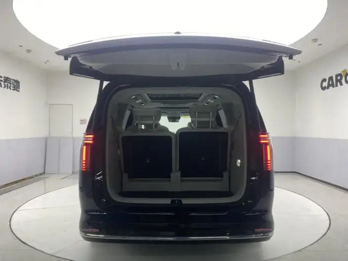 Volvo EM90 2025 Model Ultra VI seat – фото 45