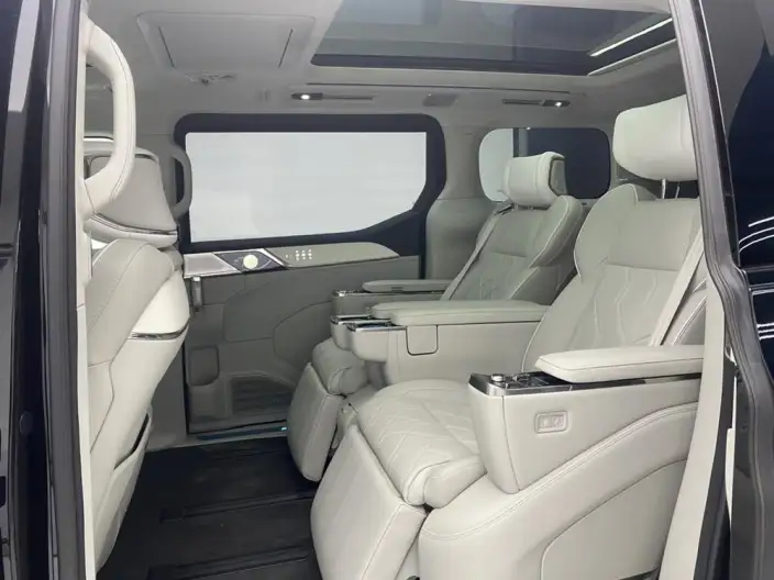 Volvo EM90 2025 Model Ultra VI seat – фото 49
