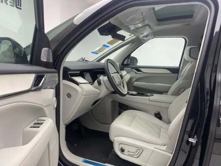 Volvo EM90 2025 Model Ultra VI seat – фото 22