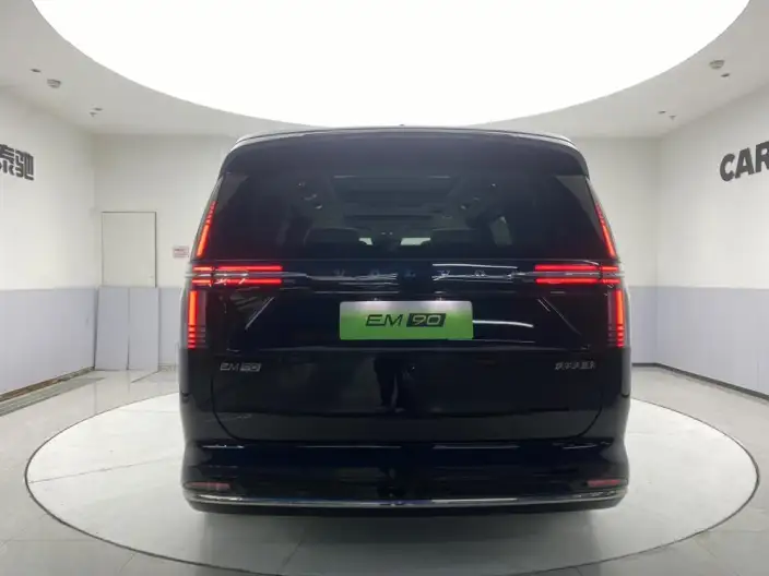 Volvo EM90 2025 Model Ultra VI seat – фото 6