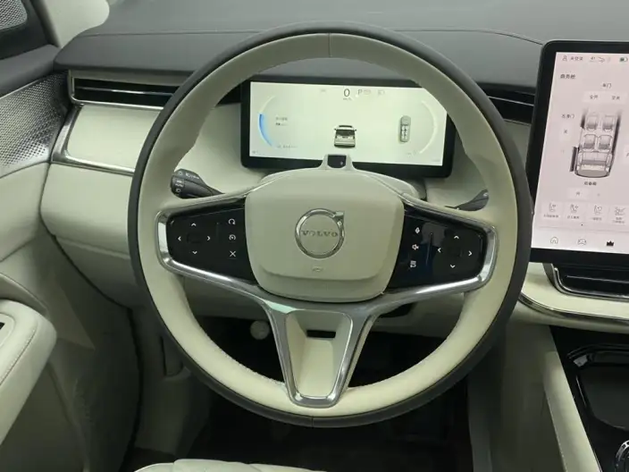 Volvo EM90 2025 Model Ultra VI seat – фото 20