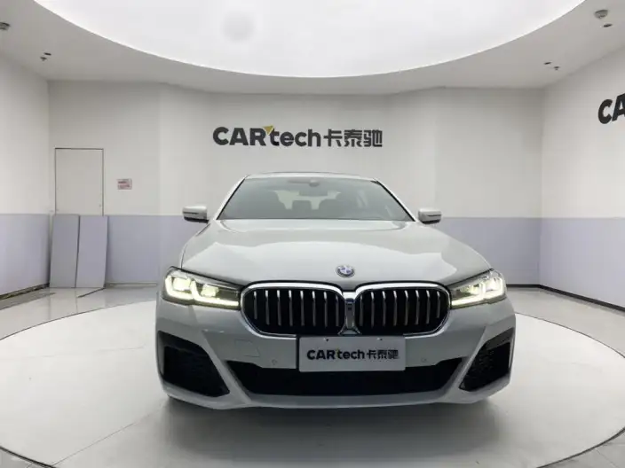 BMW 5 Series 2023 Model 530Li Exclusive Model M Sports Set – фото 2