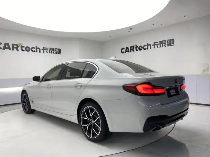 BMW 5 Series 2023 Model 530Li Exclusive Model M Sports Set – фото 5
