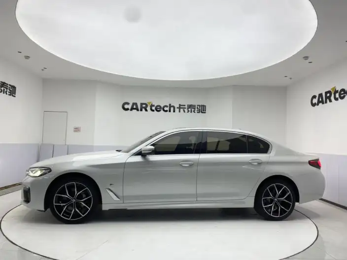 BMW 5 Series 2023 Model 530Li Exclusive Model M Sports Set – фото 34