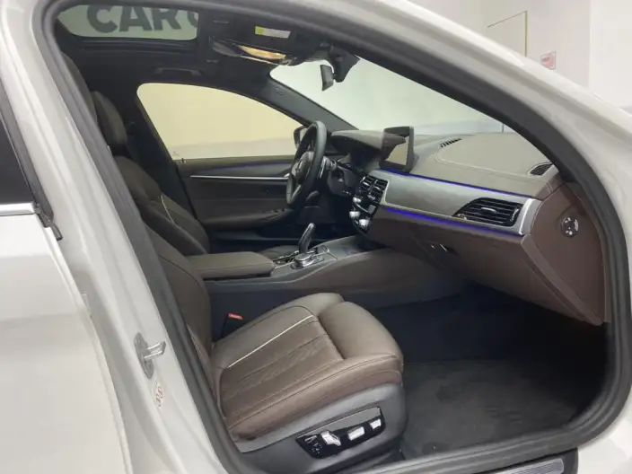 BMW 5 Series 2023 Model 530Li Exclusive Model M Sports Set – фото 46