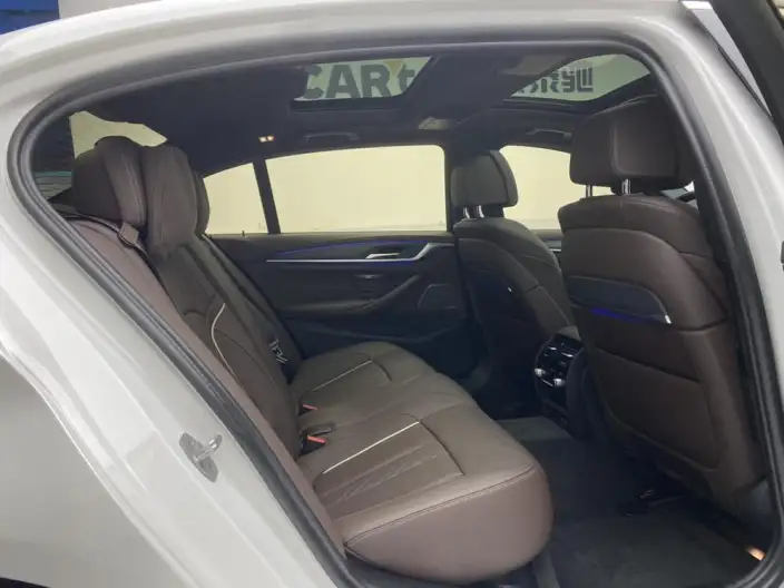 BMW 5 Series 2023 Model 530Li Exclusive Model M Sports Set – фото 60