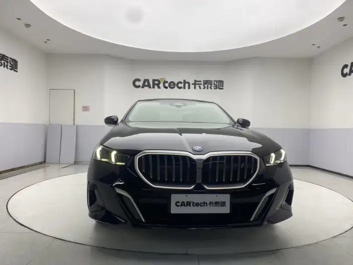 BMW i5 2024 Model eDrive35L M Sports Set – фото 2
