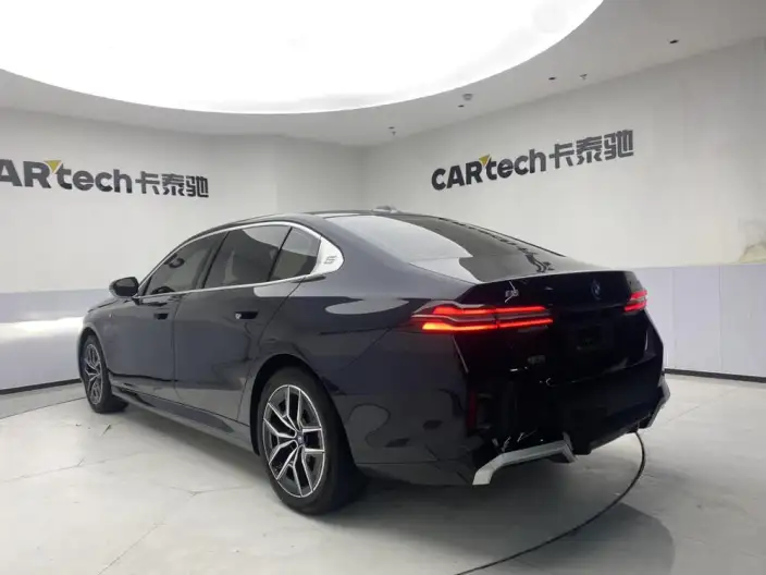 BMW i5 2024 Model eDrive35L M Sports Set – фото 34