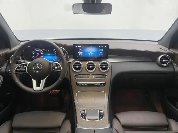 Mercedes-Benz GLC 2022 Model Facelift GLC 300 L 4MATIC Dynamic Model Collector Edition – фото 19