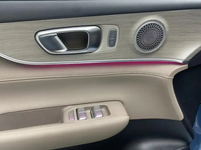 **Tiggo 8 PLUS C-DM** 2025 Model 1.5T Noble Model – фото 25