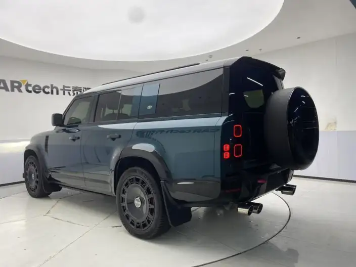 Land Rover Defender 2025 Model 130 3.0T P400 VII seat Luxury Edition – фото 5