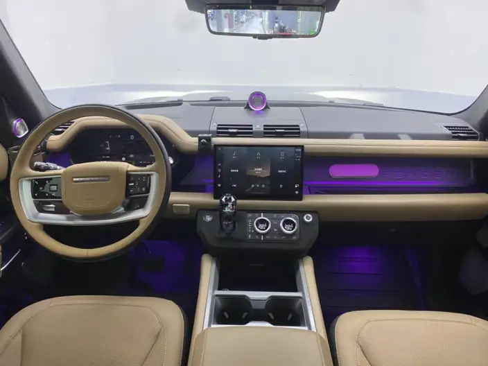 Land Rover Defender 2025 Model 130 3.0T P400 VII seat Luxury Edition – фото 22