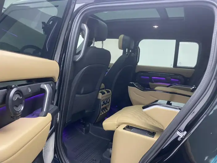 Land Rover Defender 2025 Model 130 3.0T P400 VII seat Luxury Edition – фото 26