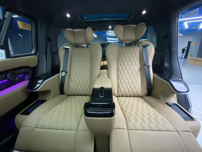 Land Rover Defender 2025 Model 130 3.0T P400 VII seat Luxury Edition – фото 27