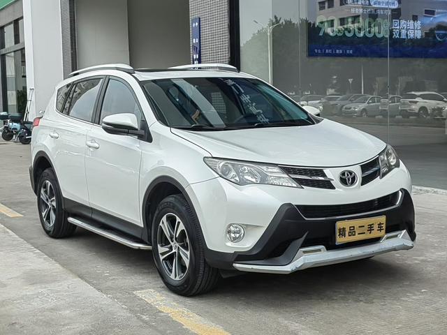 Toyota RAV4 2015 2.0L CVT 2WD Fashion – фото 3