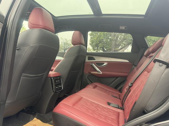 Jetour X70 PLUS 2023 1.6T DCT Strongman 7-Seater – фото 8