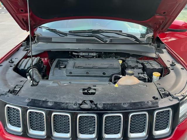 Jeep Compass 2017 200T Automatic Family Enjoyment – фото 9