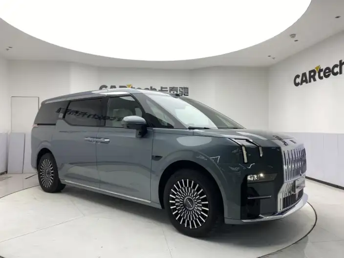 ZEEKR 009 2024 Model VI seat Executive Edition 4WD 108kWh – фото 3