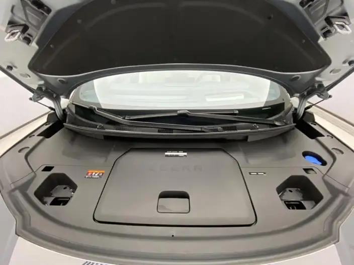 ZEEKR 009 2024 Model VI seat Executive Edition 4WD 108kWh – фото 9