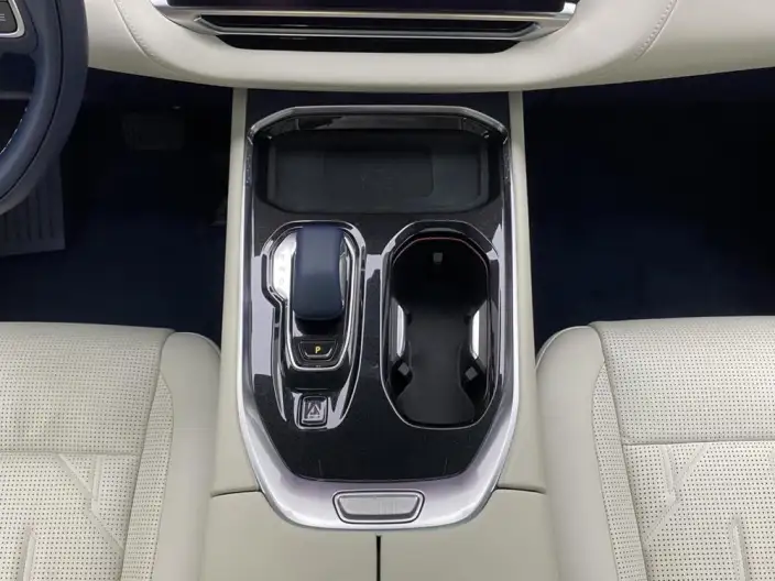 ZEEKR 009 2024 Model VI seat Executive Edition 4WD 108kWh – фото 22