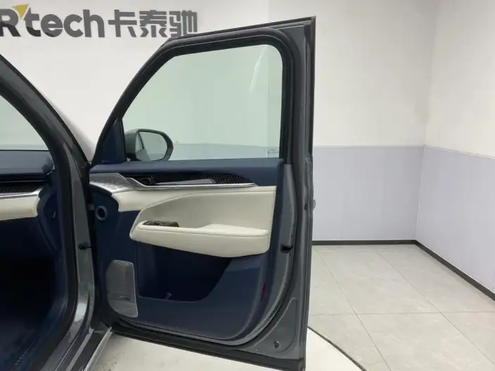 ZEEKR 009 2024 Model VI seat Executive Edition 4WD 108kWh – фото 29