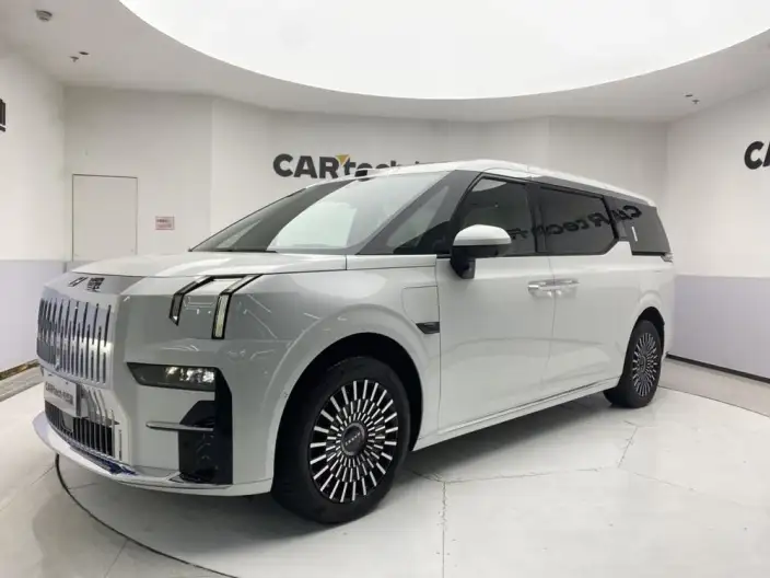 ZEEKR 009 2024 Model VI seat Executive Edition 4WD 108kWh