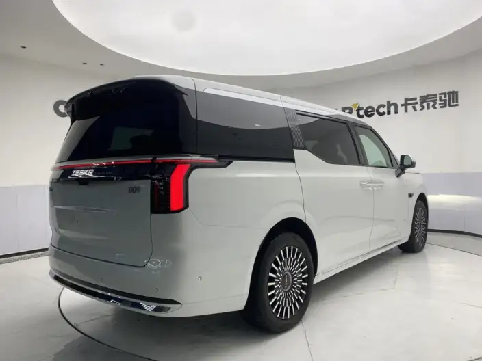 ZEEKR 009 2024 Model VI seat Executive Edition 4WD 108kWh