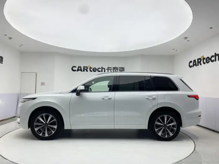 Li Auto ONE 2020 Model Extended Range 6 seat Edition – фото 4