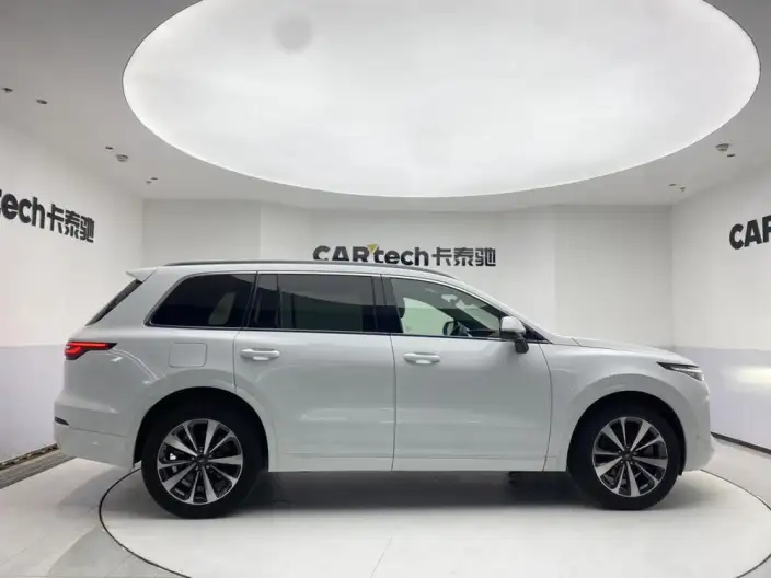 Li Auto ONE 2020 Model Extended Range 6 seat Edition – фото 8