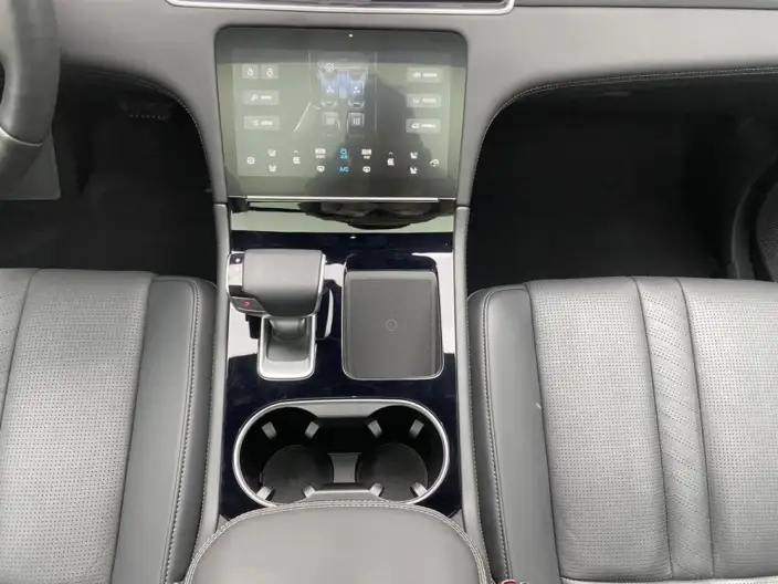 Li Auto ONE 2020 Model Extended Range 6 seat Edition – фото 16