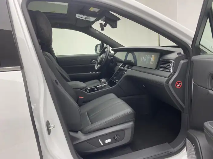 Li Auto ONE 2020 Model Extended Range 6 seat Edition – фото 23