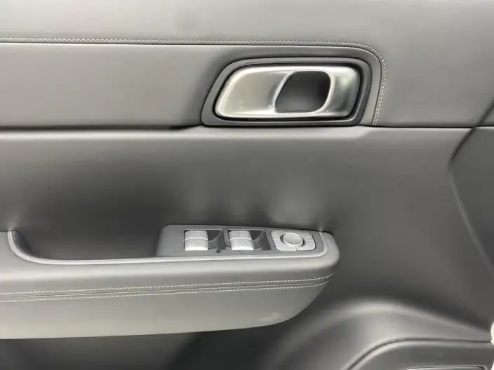 Li Auto ONE 2020 Model Extended Range 6 seat Edition – фото 27