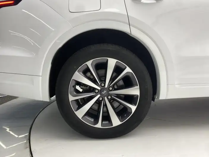 Li Auto ONE 2020 Model Extended Range 6 seat Edition – фото 38