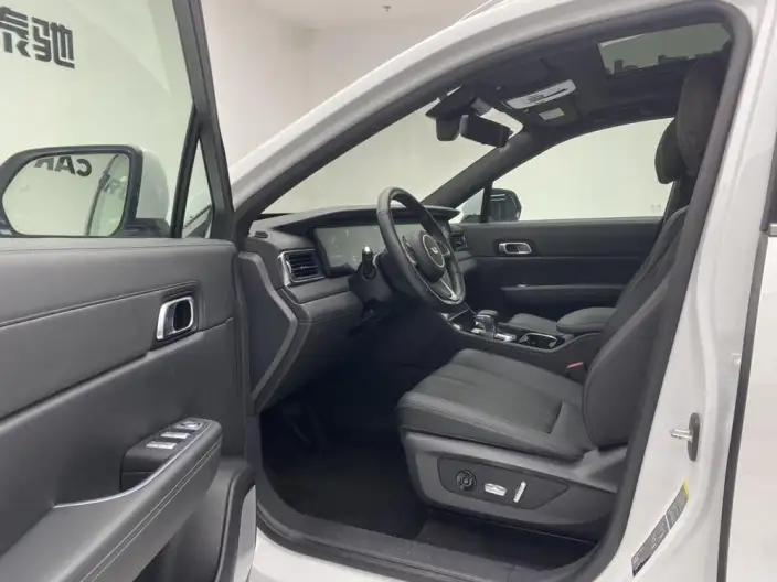 Li Auto ONE 2020 Model Extended Range 6 seat Edition – фото 51