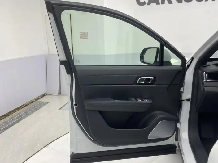 Li Auto ONE 2020 Model Extended Range 6 seat Edition – фото 55
