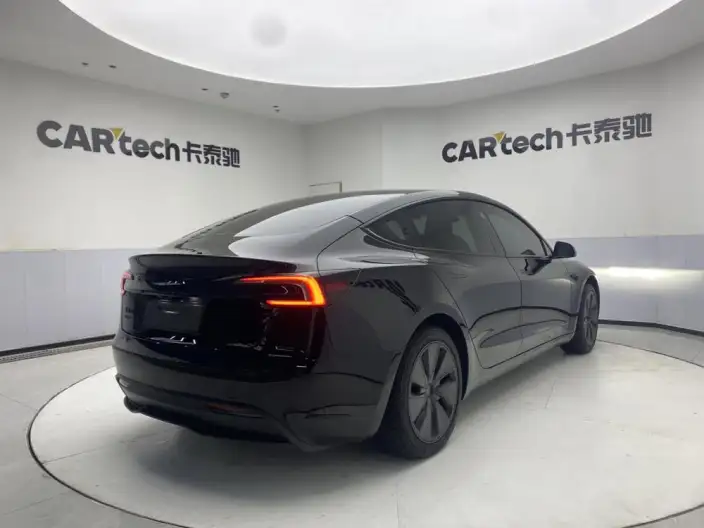 Model 3 2025 Model Facelift Rear-wheel drive version – фото 7