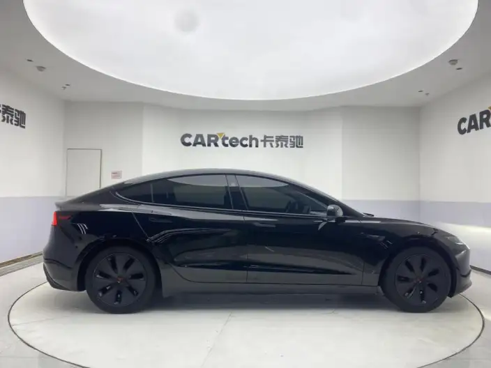 Model 3 2025 Model Facelift Rear-wheel drive version – фото 8
