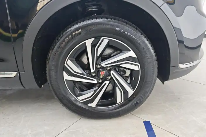 Hongqi HS5 2022 Model Facelift 2.0T Smart Flag Enjoy Edition – фото 10
