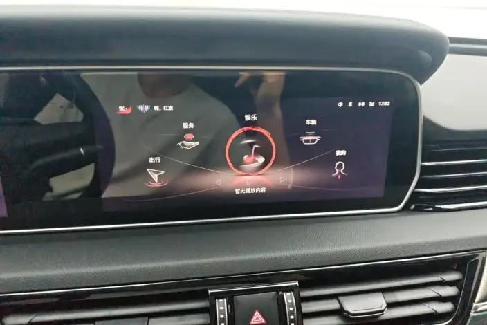 Hongqi HS5 2022 Model Facelift 2.0T Smart Flag Enjoy Edition – фото 28