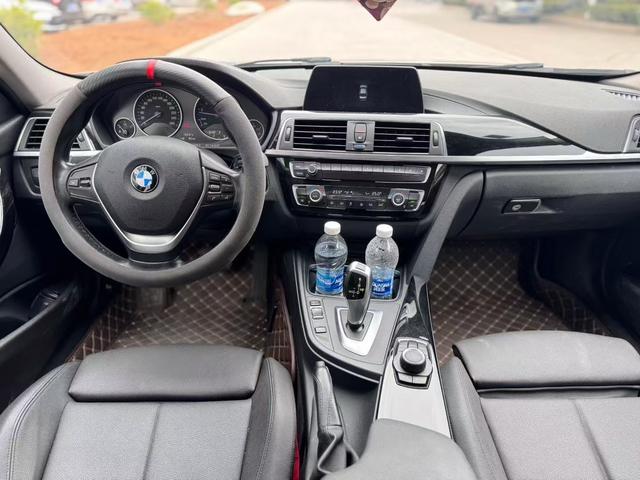 BMW 3 Series 2018 320Li Style – фото 6