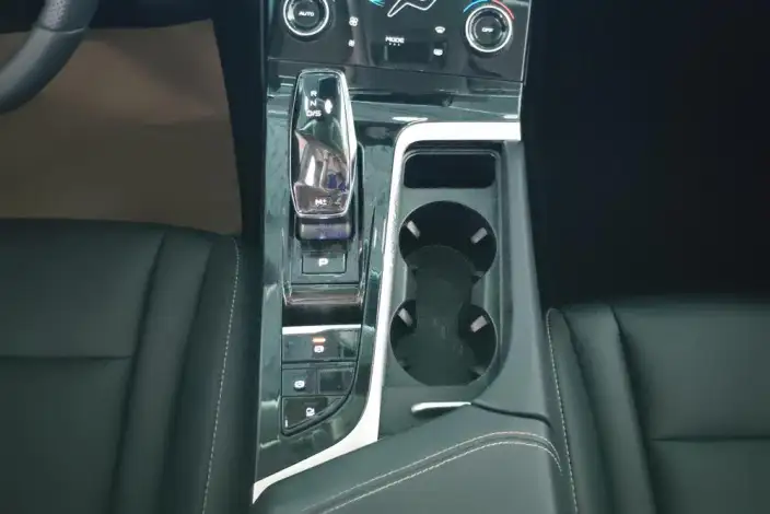 BESTUNE B70 2022 Model Third generation 1.5T Automatic Exclusive Model – фото 14