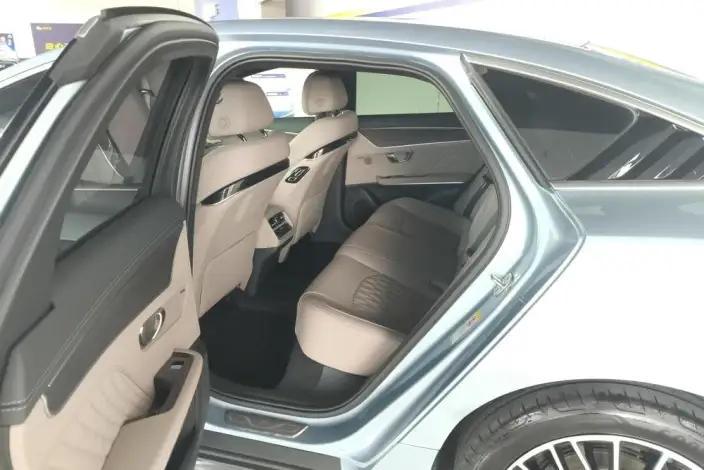 BYD Han DM 2024 Model DM-i Honor Edition 121KM Exclusive Model – фото 15