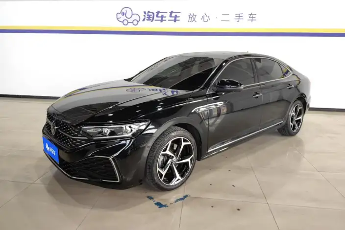 Volkswagen Passat 2023 Model Facelift 330TSI Starry sky Deluxe Edition – фото 1